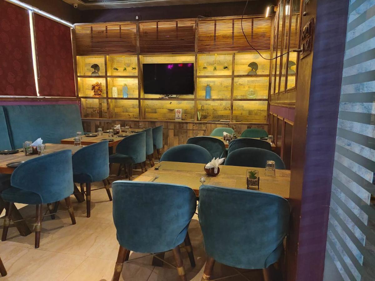 Hotel Ss Grandeur Лакнау Екстериор снимка